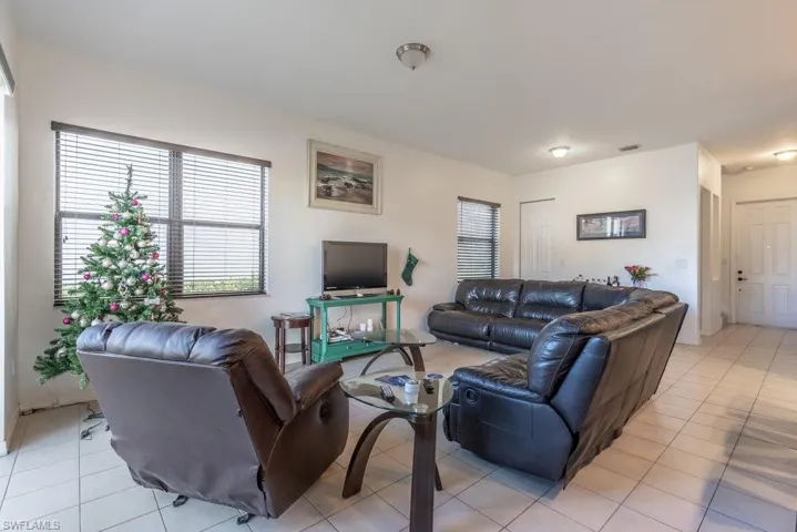 5467  Ferris  AVE, Immokalee, FL 34142
