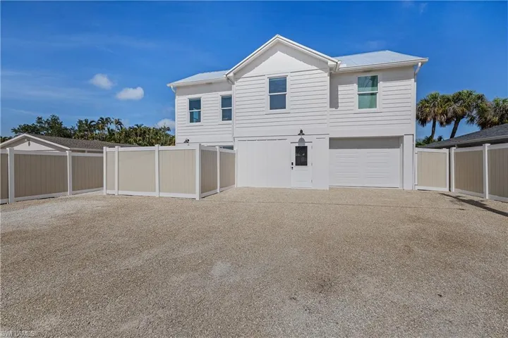 2551 Tamarind St, Other, Florida 33956