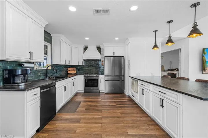 2551 Tamarind St, Other, Florida 33956