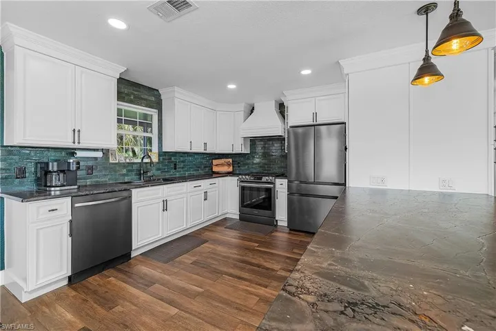 2551 Tamarind St, Other, Florida 33956