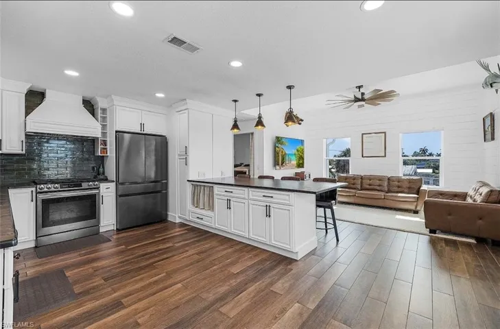 2551 Tamarind St, Other, Florida 33956