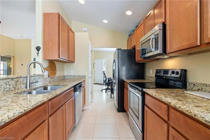 2538  Anguilla  DR, Cape Coral, FL 33991