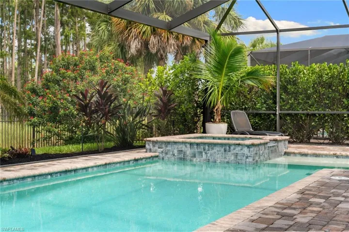 14853 Blue Bay Cir, Fort Myers, Florida 33913