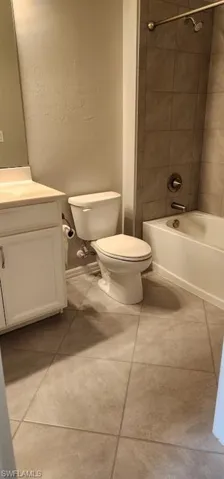 Guest Bath with Tub