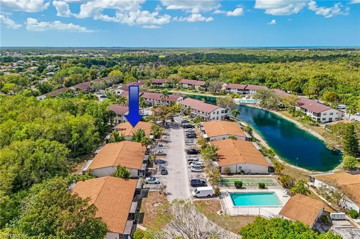 5320  Treetops  DR, Naples, FL 34113