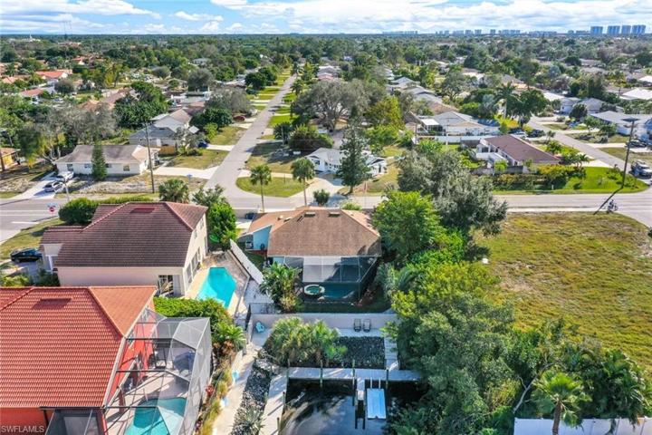 9315 Pennsylvania AVE, BONITA SPRINGS FL 34135