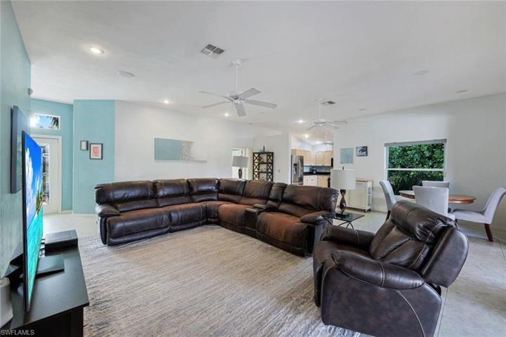 9315 Pennsylvania AVE, BONITA SPRINGS FL 34135