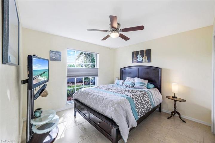 9315 Pennsylvania AVE, BONITA SPRINGS FL 34135