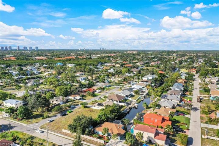 9315 Pennsylvania AVE, BONITA SPRINGS FL 34135