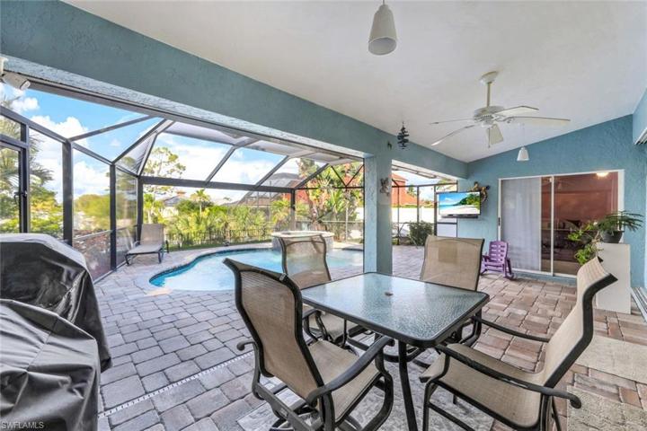 9315 Pennsylvania AVE, BONITA SPRINGS FL 34135