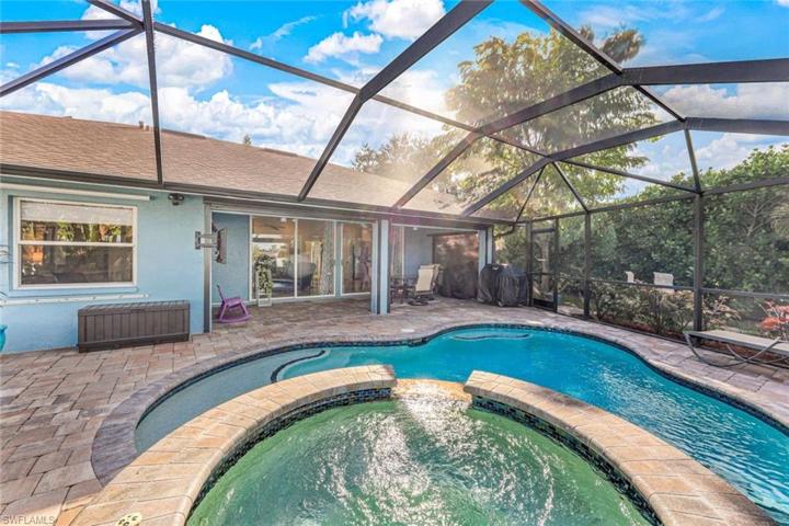 9315 Pennsylvania AVE, BONITA SPRINGS FL 34135