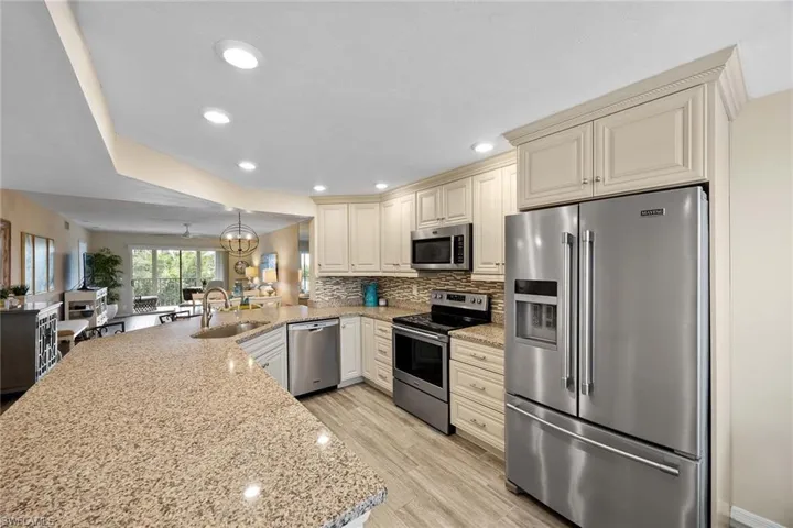 380  Horse Creek  DR, Naples, FL 34110
