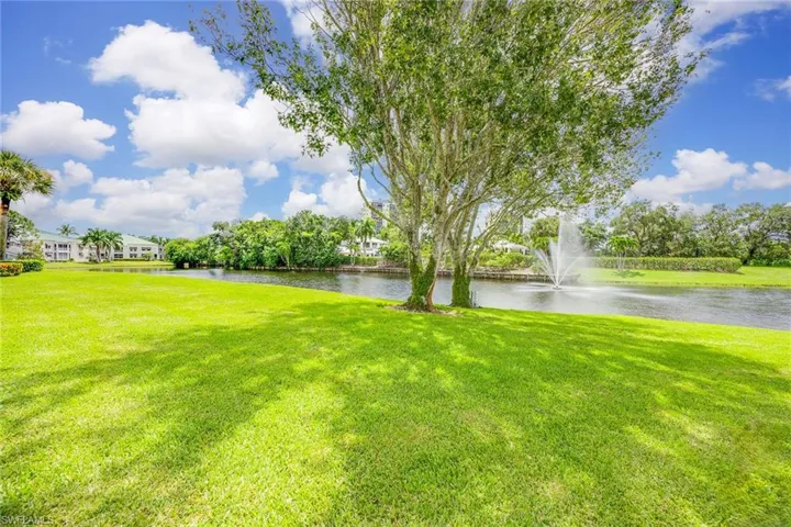 380  Horse Creek  DR, Naples, FL 34110