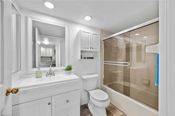 380  Horse Creek  DR, Naples, FL 34110