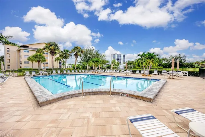 380  Horse Creek  DR, Naples, FL 34110