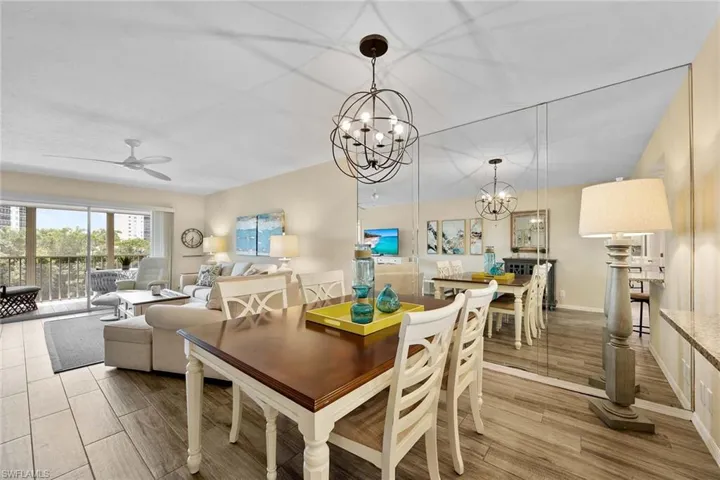 380  Horse Creek  DR, Naples, FL 34110