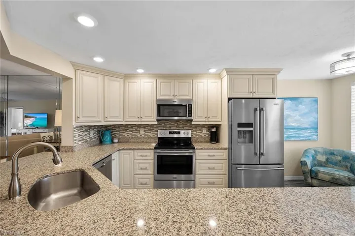 380  Horse Creek  DR, Naples, FL 34110