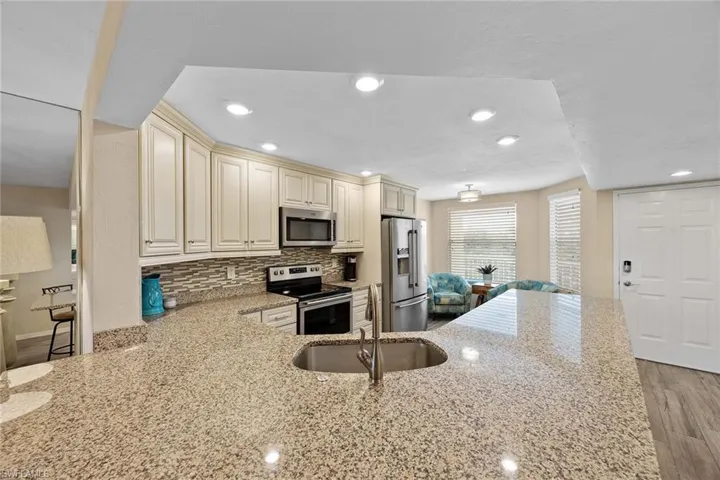 380  Horse Creek  DR, Naples, FL 34110