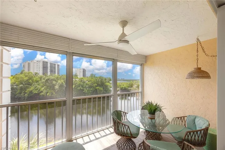 380  Horse Creek  DR, Naples, FL 34110