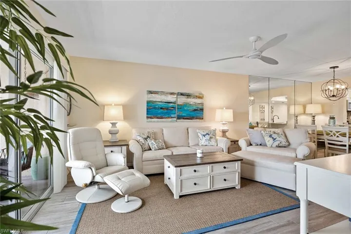 380  Horse Creek  DR, Naples, FL 34110