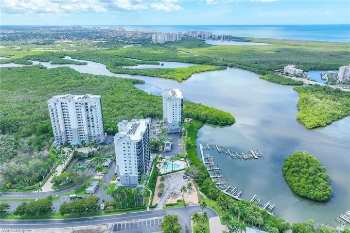 380  Horse Creek  DR, Naples, FL 34110