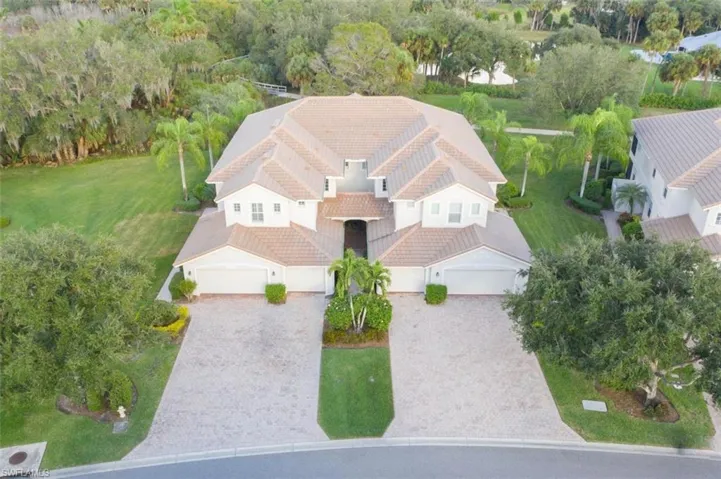 LARGE PRIVATE YARD