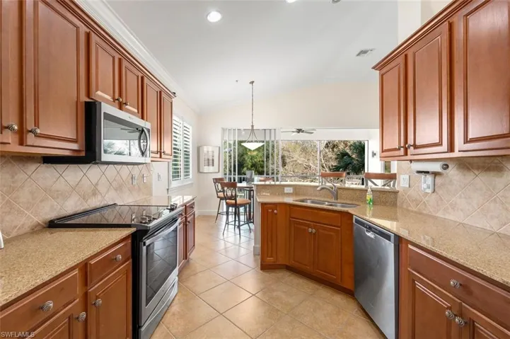STAINLESS STEEL APPLIANCES