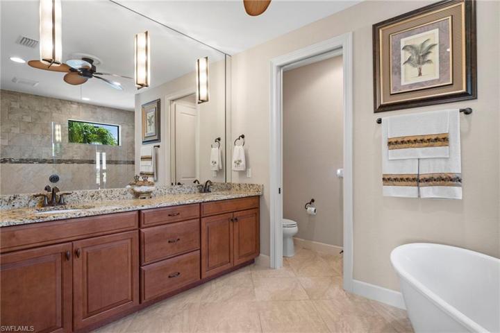 Private commode!!!
