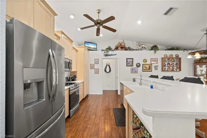 569 Rio Vista Ave, Punta Gorda, Florida 33982