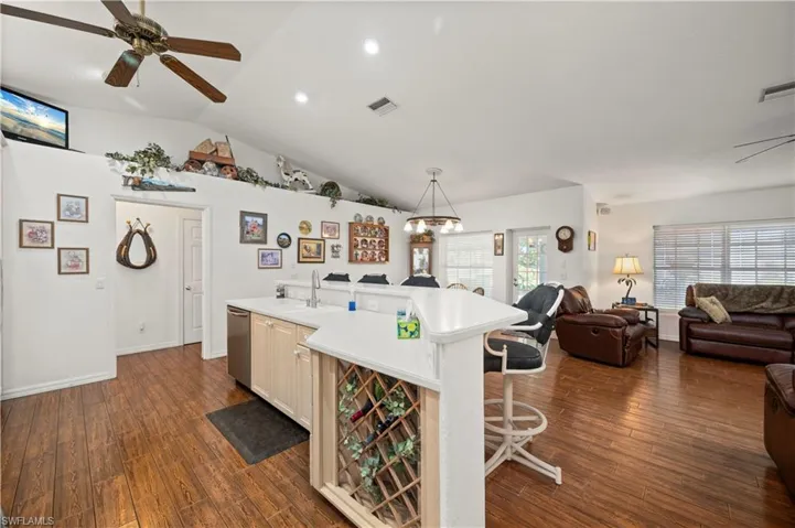 569 Rio Vista Ave, Punta Gorda, Florida 33982