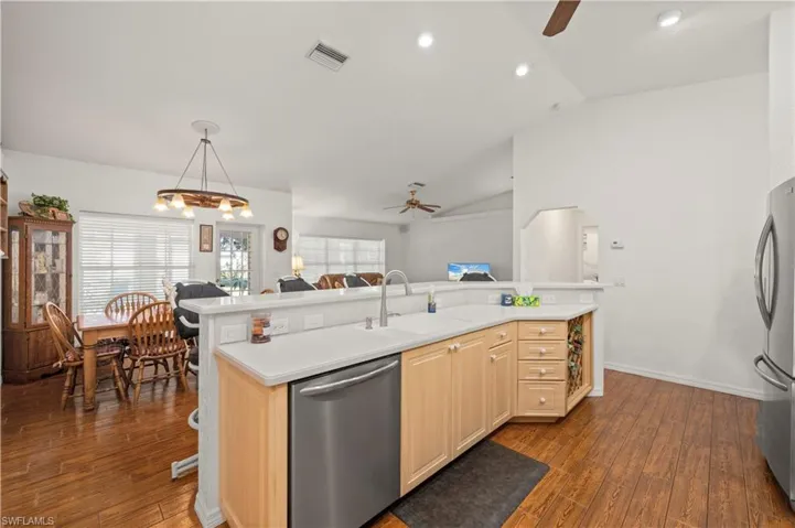 569 Rio Vista Ave, Punta Gorda, Florida 33982