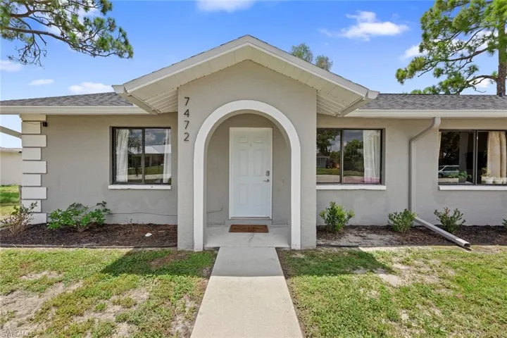 7470/7472 Field Rd, Fort Myers Fl 33967