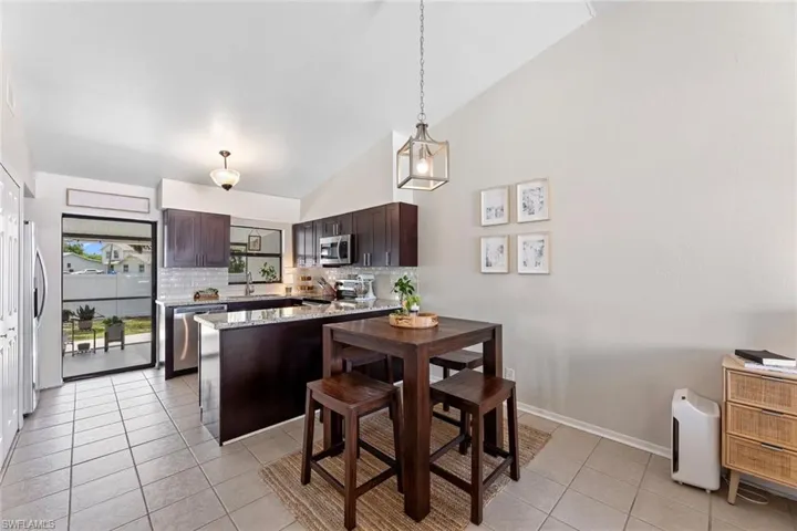 7470/7472 Field Rd, Fort Myers Fl 33967