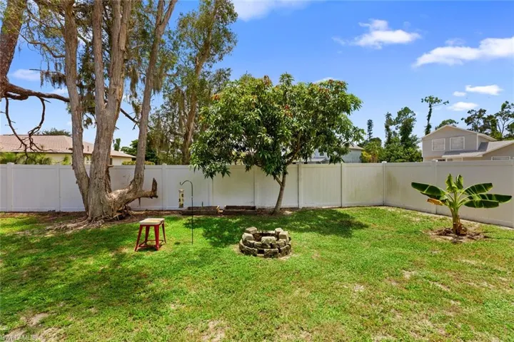 7470/7472 Field Rd, Fort Myers Fl 33967