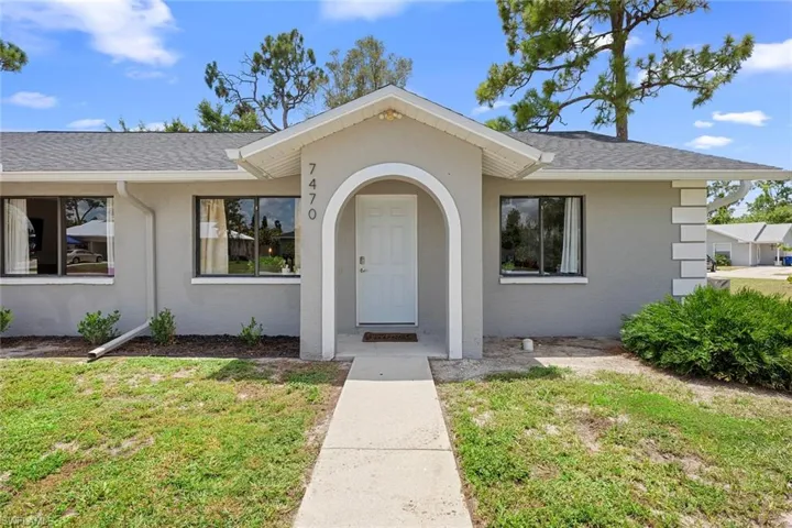 7470/7472 Field Rd, Fort Myers Fl 33967