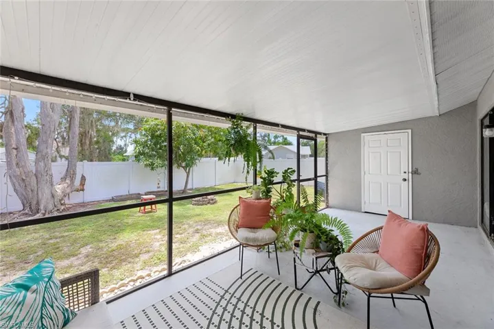 7470/7472 Field Rd, Fort Myers Fl 33967