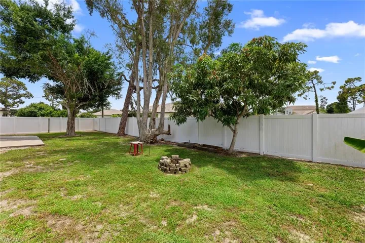 7470/7472 Field Rd, Fort Myers Fl 33967