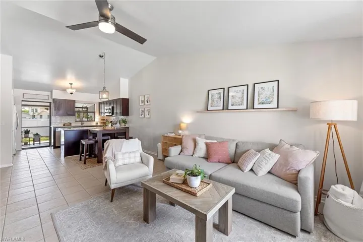 7470/7472 Field Rd, Fort Myers Fl 33967