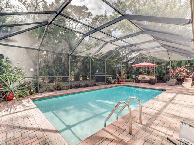 Sunny and private outdoor space!