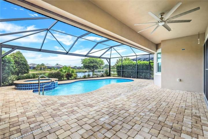 Beautiful pool and spa and large lanai