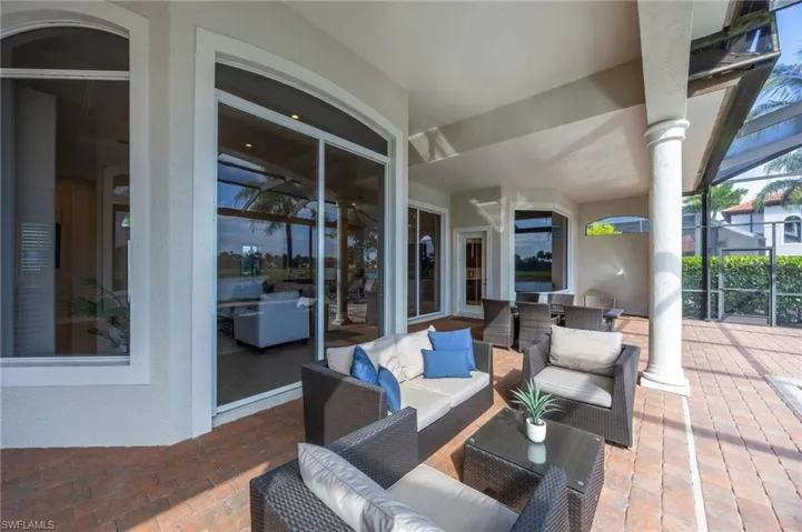 8950 Shenendoah Cir, Naples, Florida 34113