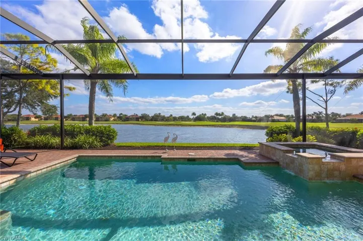 8950 Shenendoah Cir, Naples, Florida 34113