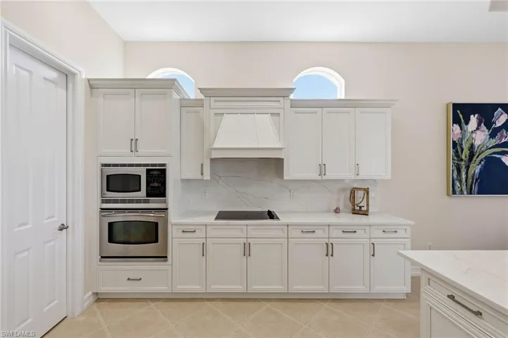 8950 Shenendoah Cir, Naples, Florida 34113