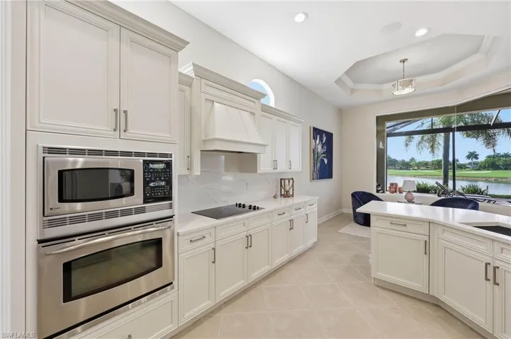 8950 Shenendoah Cir, Naples, Florida 34113