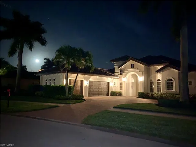 8950 Shenendoah Cir, Naples, Florida 34113