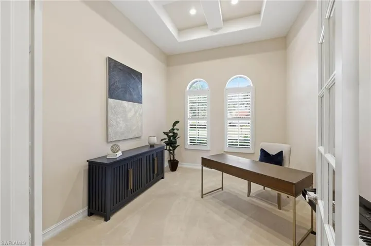 8950 Shenendoah Cir, Naples, Florida 34113