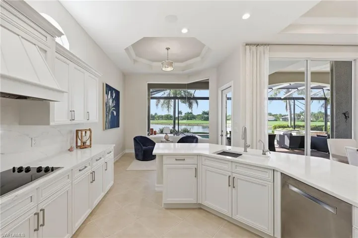 8950 Shenendoah Cir, Naples, Florida 34113