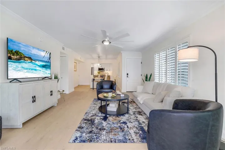 4150  Crayton  RD, Naples, FL 34103