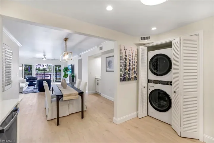 4150  Crayton  RD, Naples, FL 34103