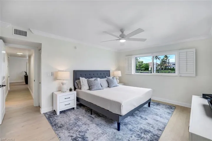 4150  Crayton  RD, Naples, FL 34103